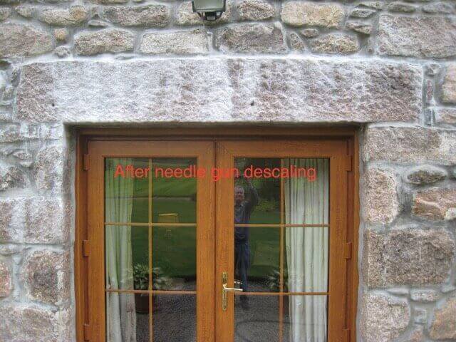 Cleaned stone wall after descaling and Ecocal treatment