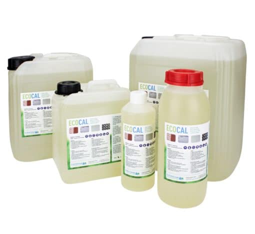 Ecocal removes limescale and white stains from walls, facades and bricks